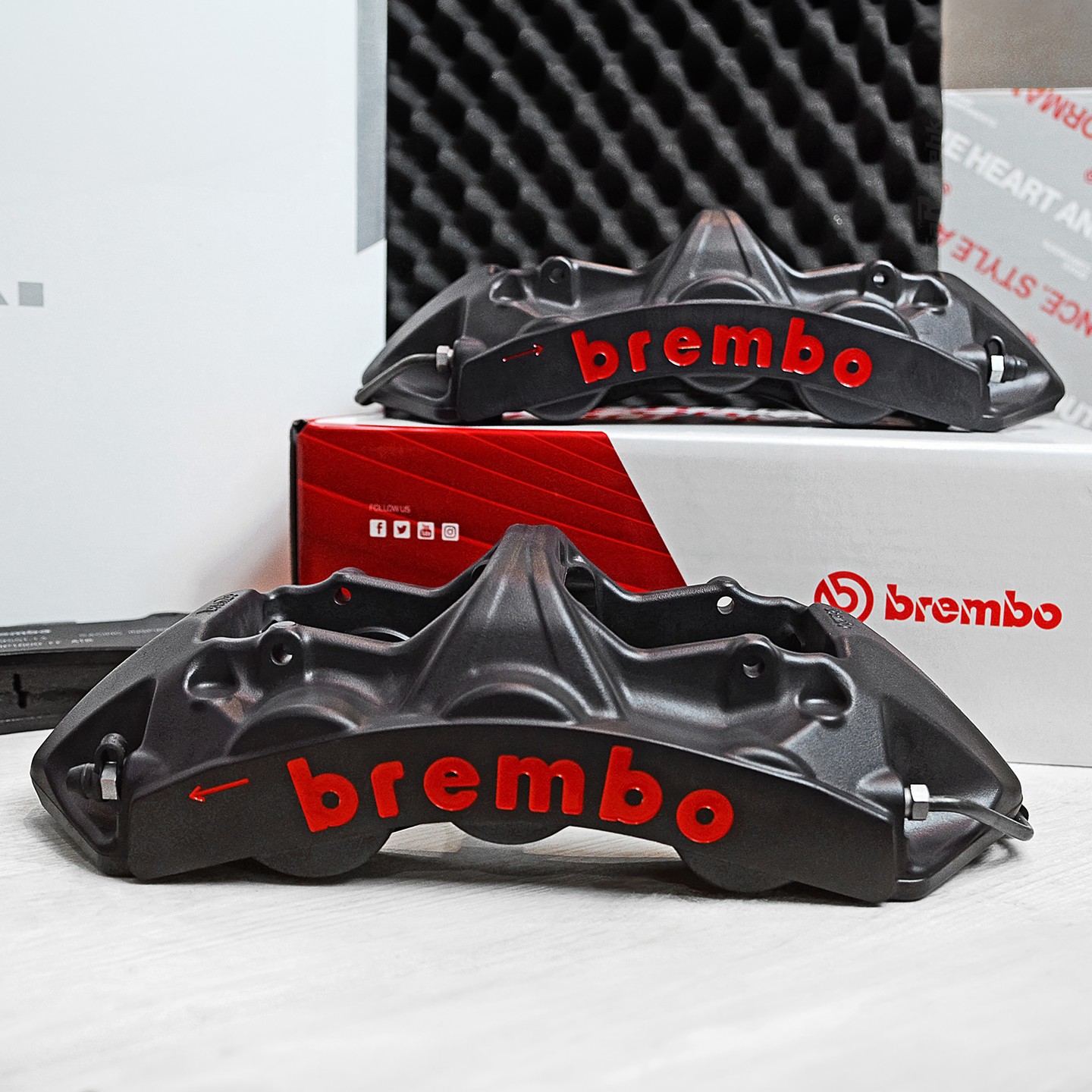Brembo GT 6-Piston Big Brake Kit (380mm Drilled Rotors)